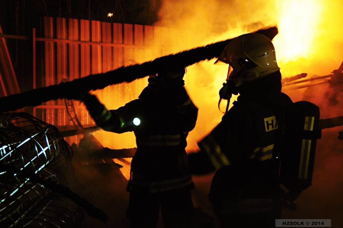14 18-4-2014P_NB_ hala Olomouc Chválkovice (54).JPG