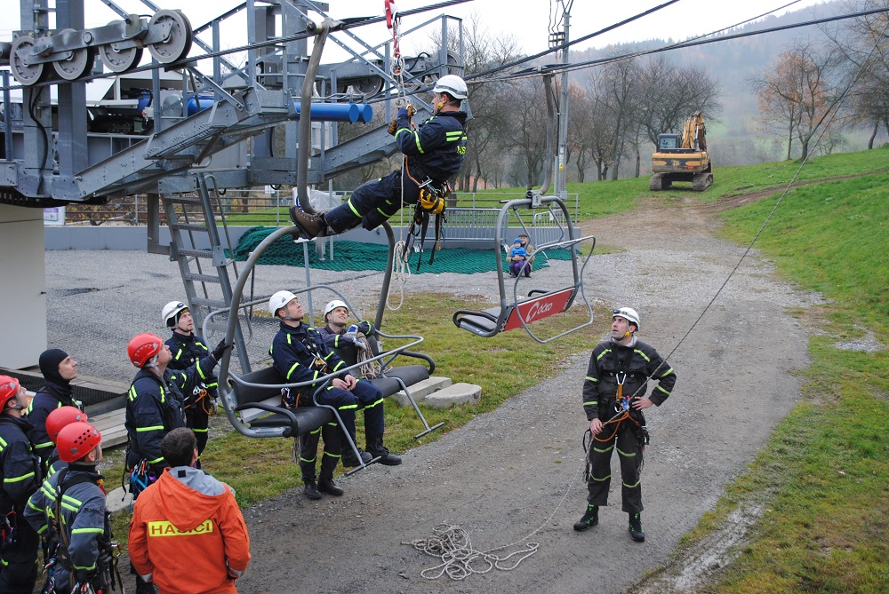 14 Cvičení lezecké skupiny HZS JčK ÚO Tábor, Monínec - 12. 11. 2014 (13).JPG