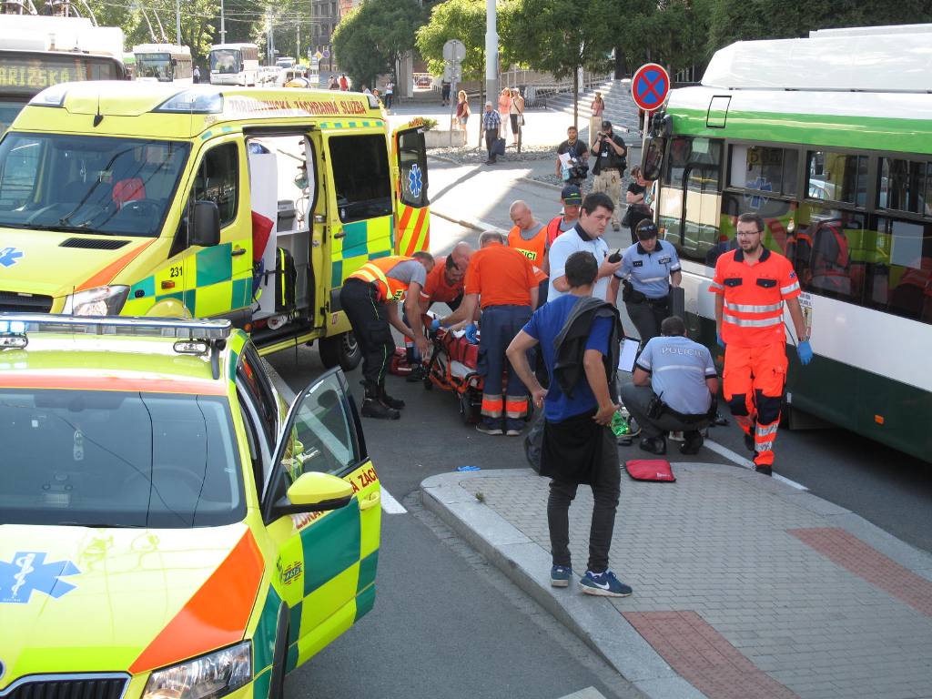 14.8.2017 (PM 16.24) sražená chodec v Plzni.JPG