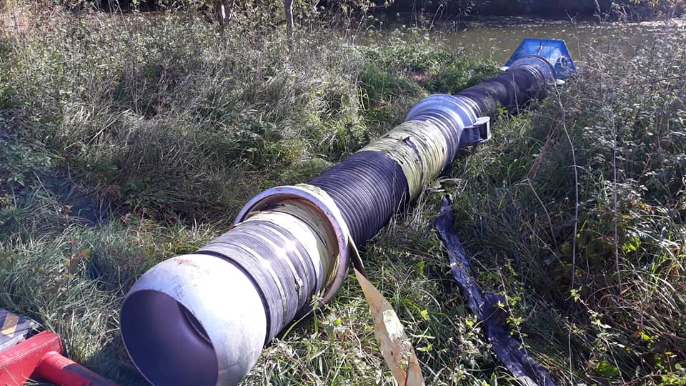 14_10_2019 Čerpání do vodárny Sací potrubí velkokapacitního čerpadla SIGMA.jpg