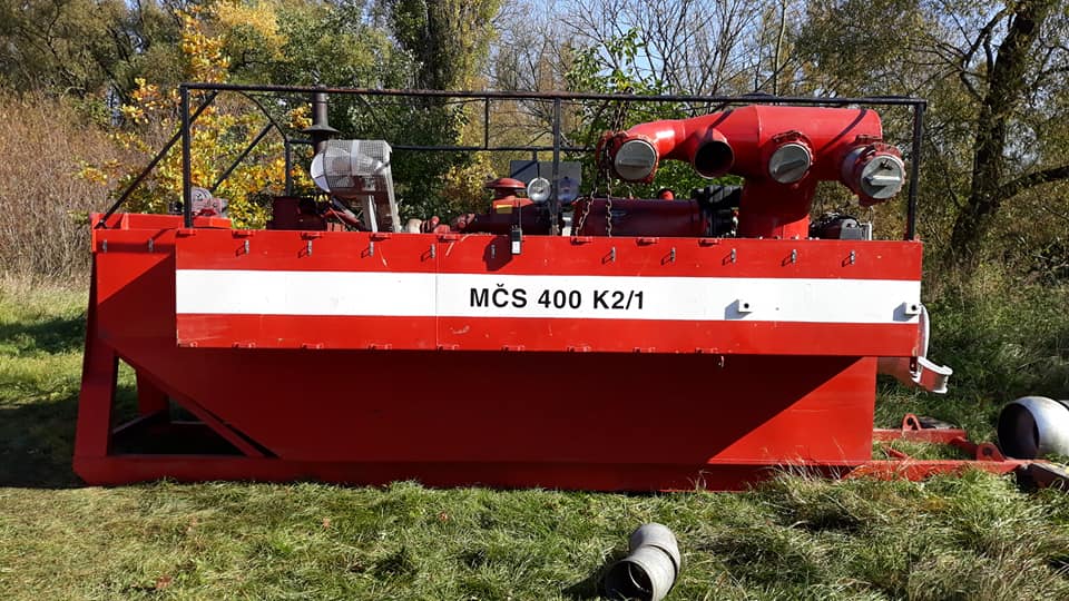 14_10_2019 Čerpání do vodárny Velkokapacitní čerpadlo ZÚ Zbiroh.jpg