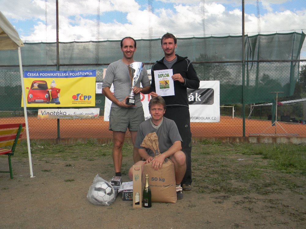 15 Nohejbal trojic HZS JčK, Semice - 18. 9. 2015 (8).JPG