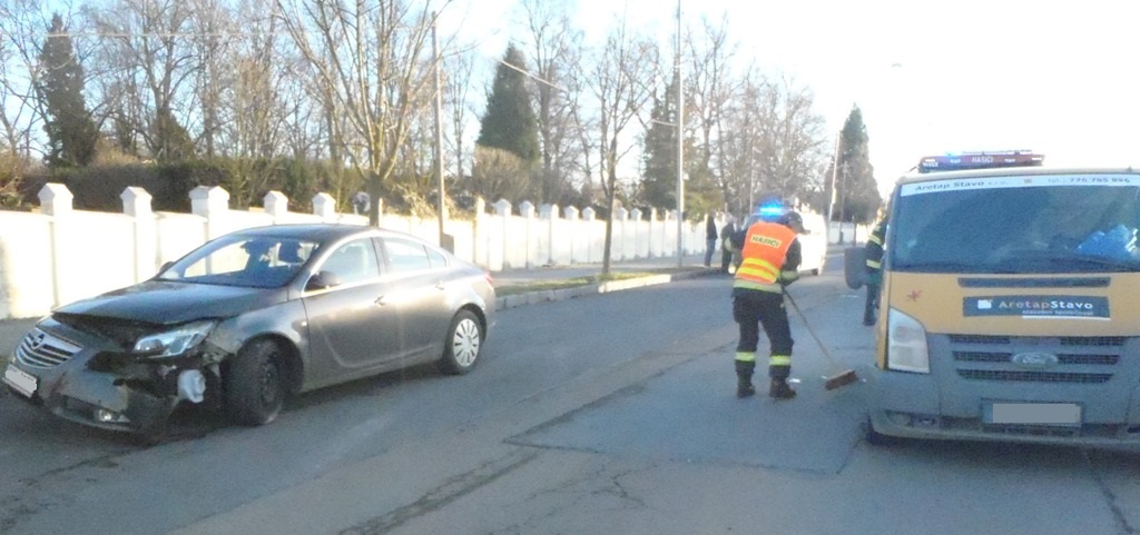 15.12.2017 (PM 13.08) DN Plzeň, Rokycanská x Hřbitovní.JPG