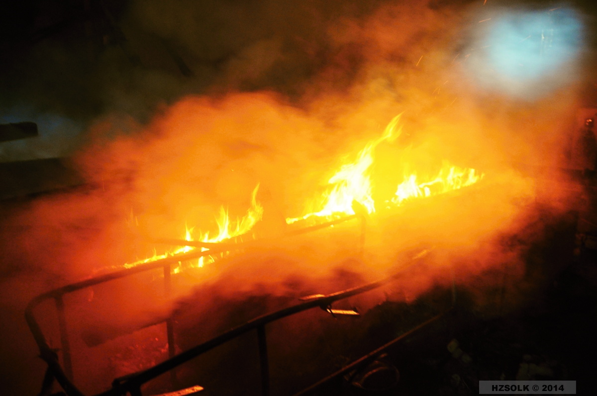 16 18-4-2014P_NB_ hala Olomouc Chválkovice (36).JPG