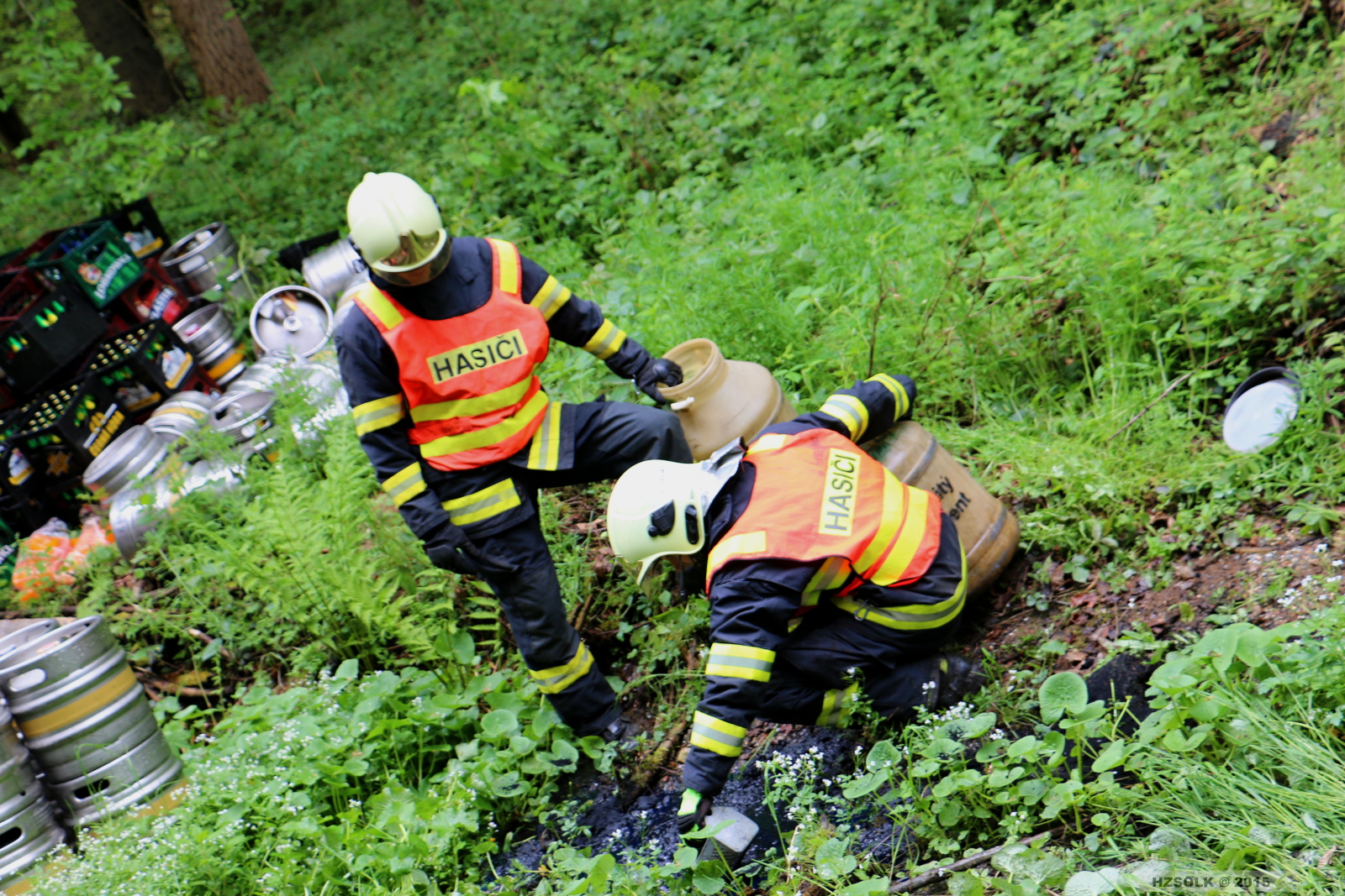 16 21-5-2015_DN_nákladní_vozidlo_vyprosteni_Jedli_Sumpersko (25).JPG