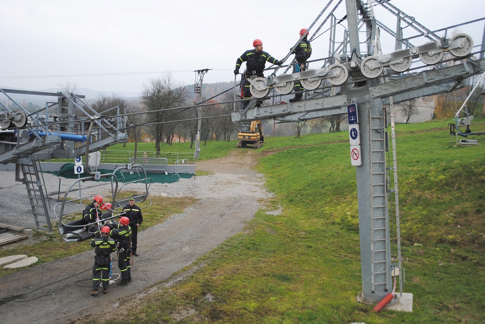 16 Cvičení lezecké skupiny HZS JčK ÚO Tábor, Monínec - 12. 11. 2014 (15).JPG