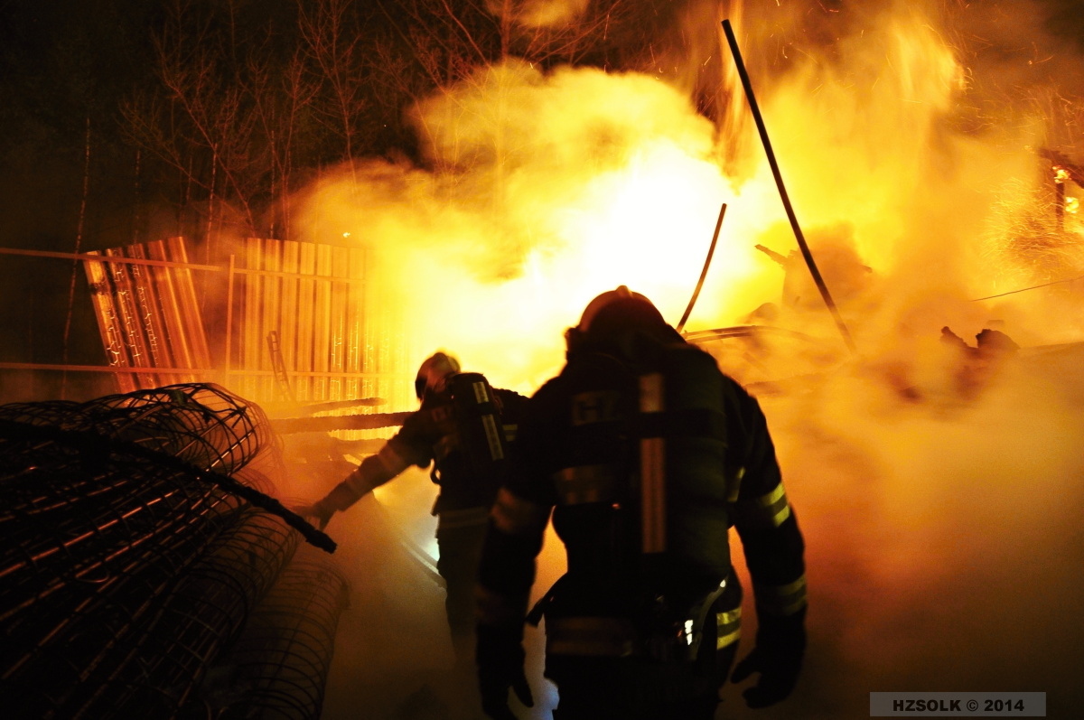 17 18-4-2014P_NB_ hala Olomouc Chválkovice (57).JPG