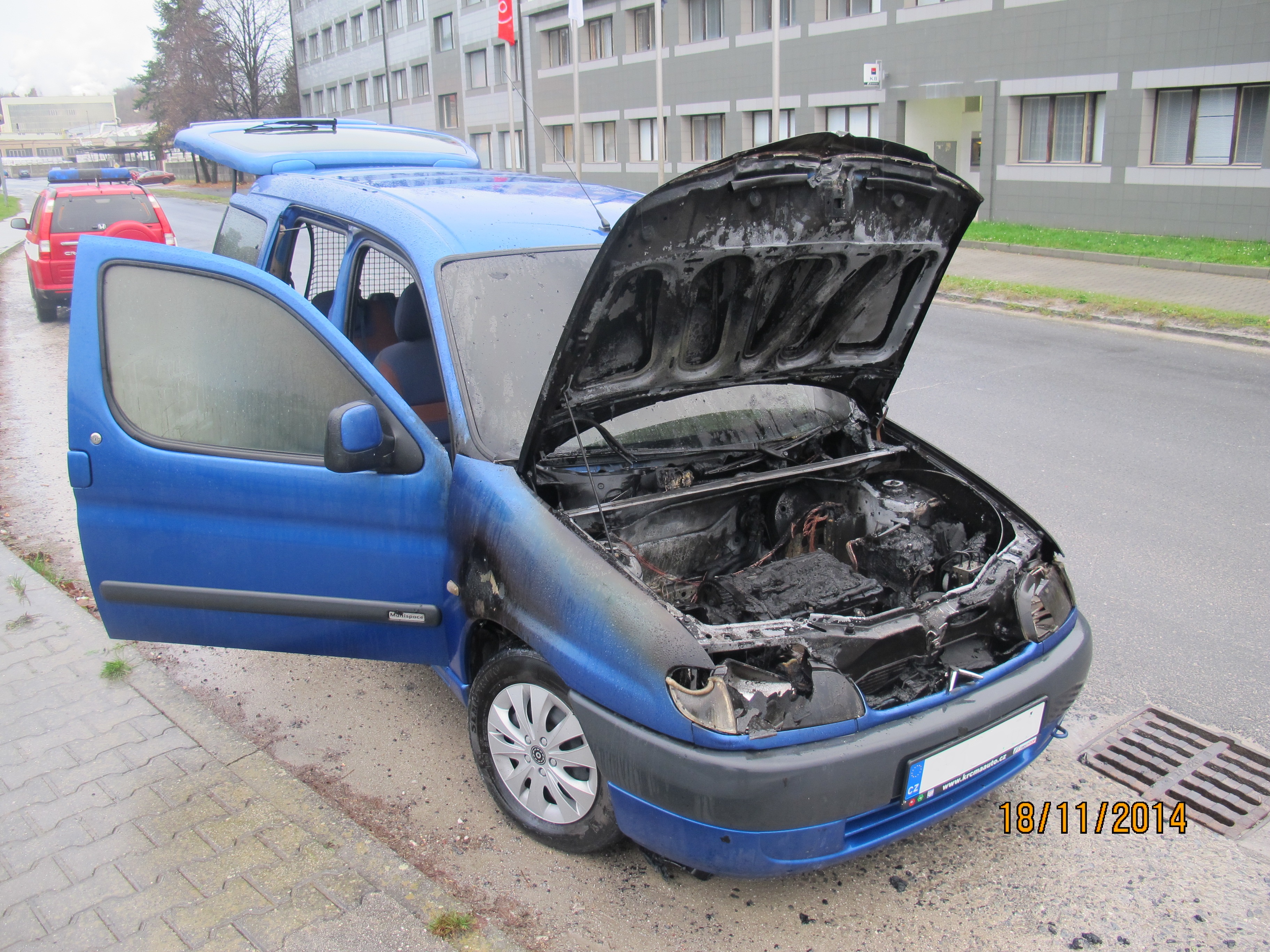 18.11.2014 požár OA Chlumčany.JPG