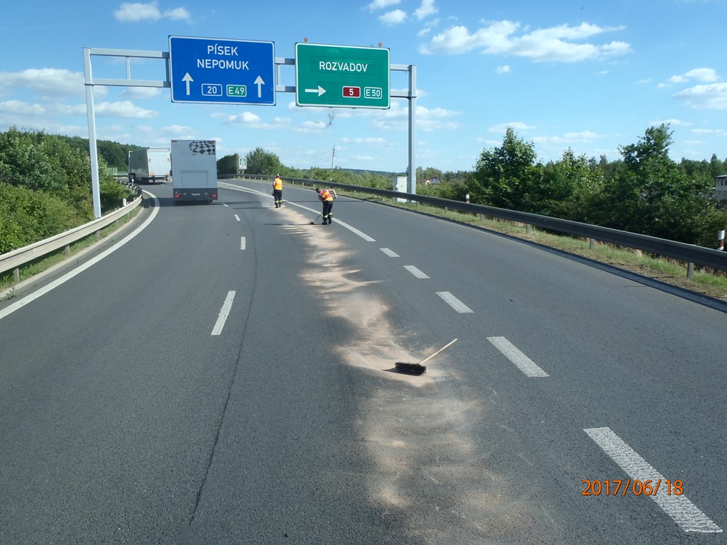 18.6.2017 (PM 17.09) UNL Plzeň - Žákava 2.JPG