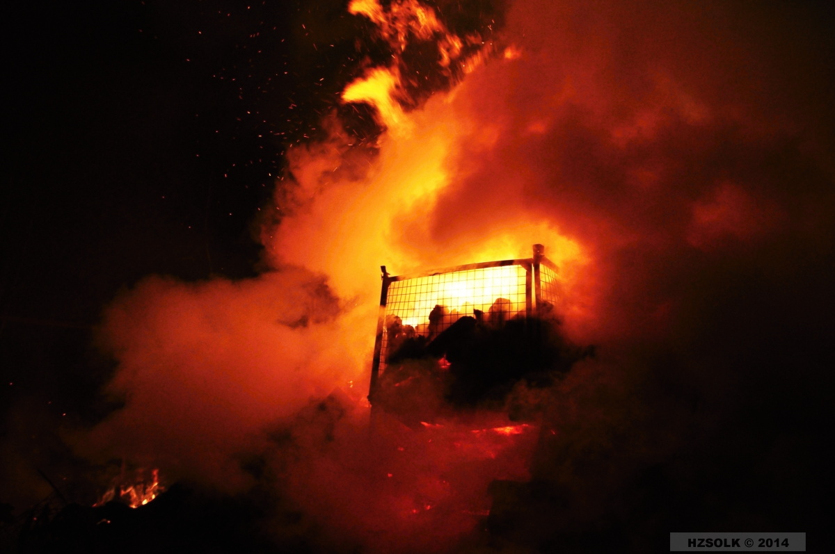 19 18-4-2014P_NB_ hala Olomouc Chválkovice (39).JPG