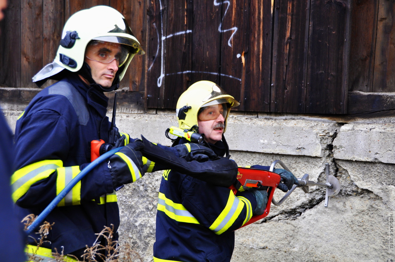 19 22-11-2012 Požár drážní budova Olomouc město (8).JPG