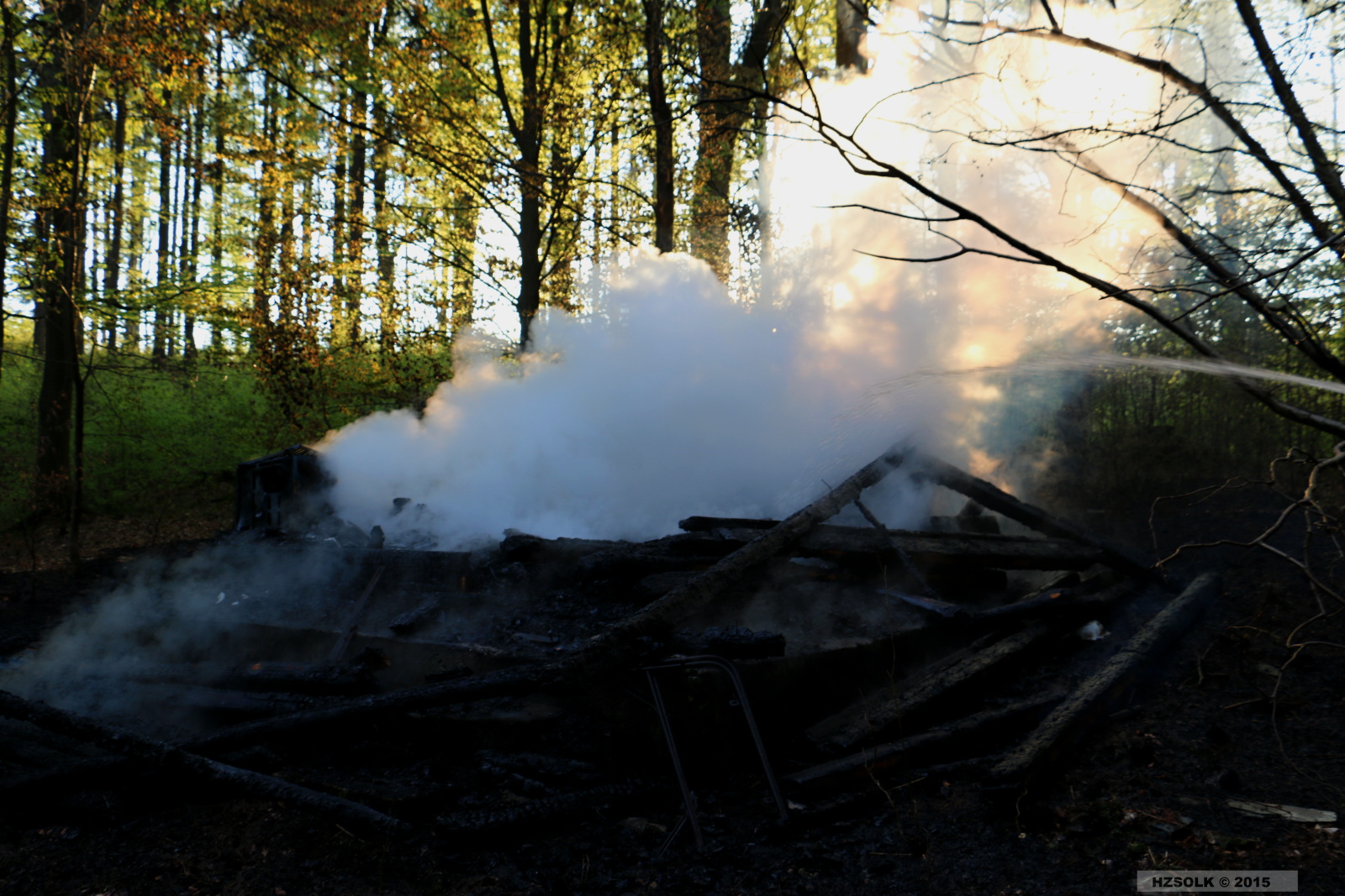 19 P_NB_2-5-2015 Požár chaty Jivová směr Domašov nad Bystřicí (3).JPG