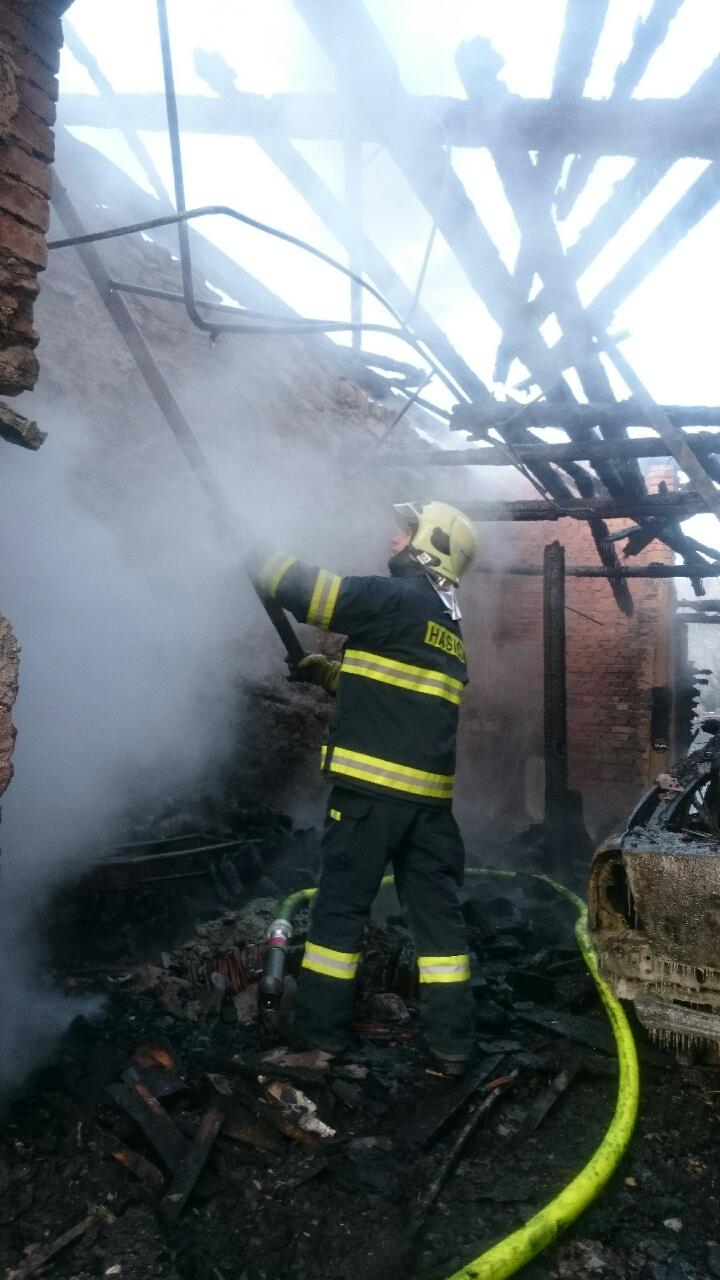 1_3_2018 Požár RD Strážov (1).JPG