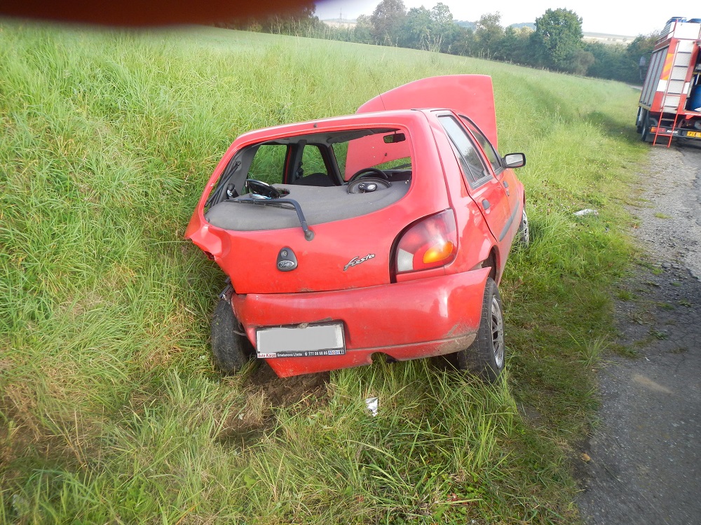 2 Dopravní nehoda 2 OA, Krsice - 18. 9. 2014/Dopravní nehoda 2 OA, Krsice - 18. 9. 2014 (2).JPG