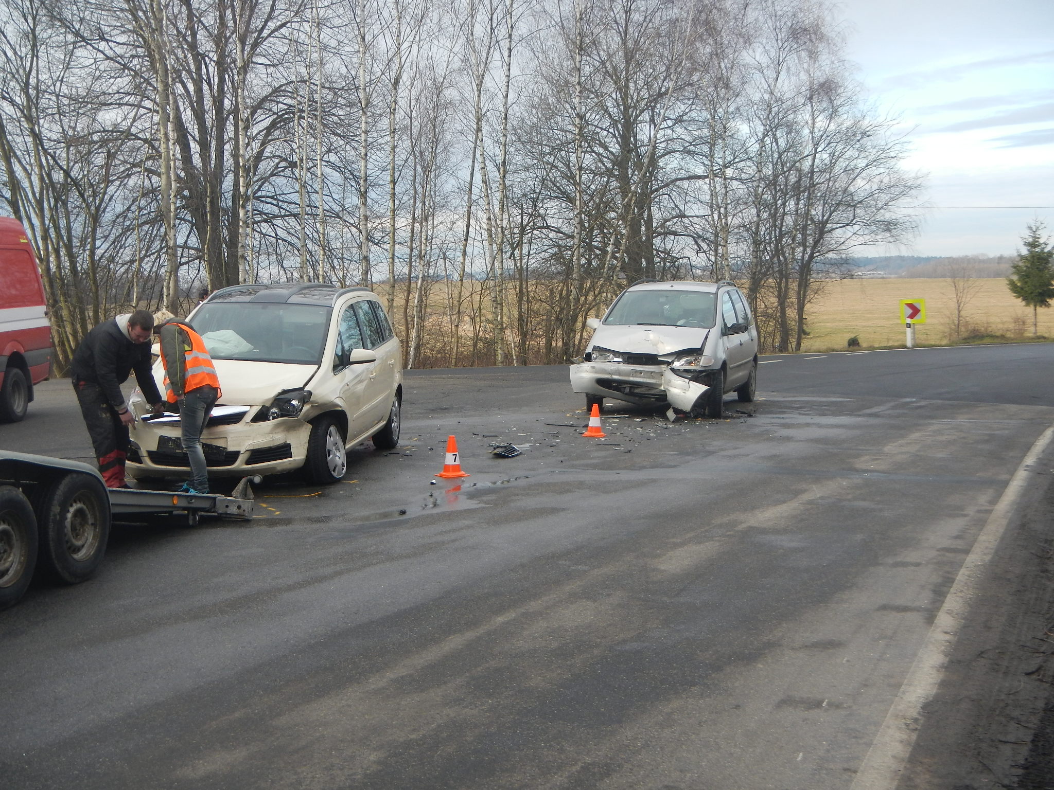 2 Dopravní nehoda 2 OA, Ledenice - 11. 1. 2014 (3).jpg