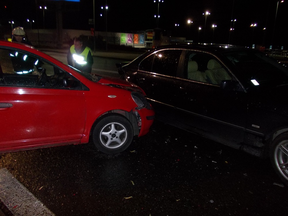 2 Dopravní nehoda 2 OA, Tábor - 18. 11. 2014 (3).jpg