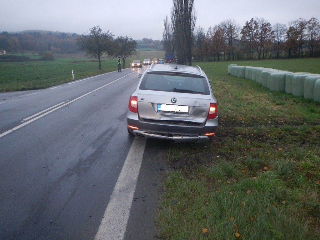 2 Dopravní nehoda 4 OA a traktoru, Lidmovice - 10. 11. 2014 (3).JPG