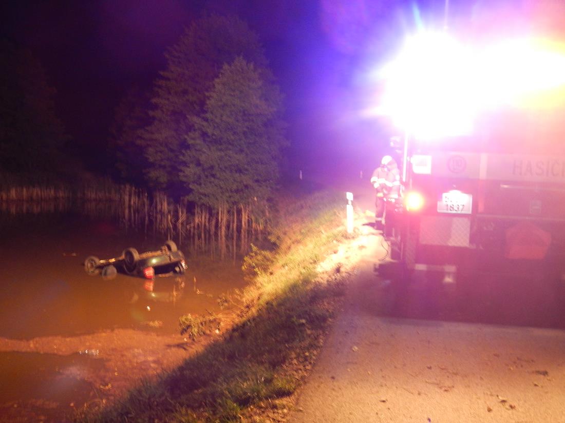 2 Dopravní nehoda OA, Kostelní Vydří - 30. 9. 2015 (2).JPG