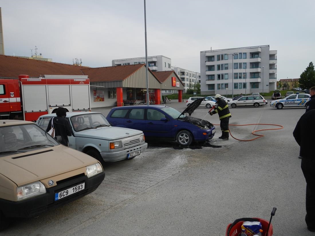2 Požár OA, Třeboň - 15. 5. 2015 (3).JPG