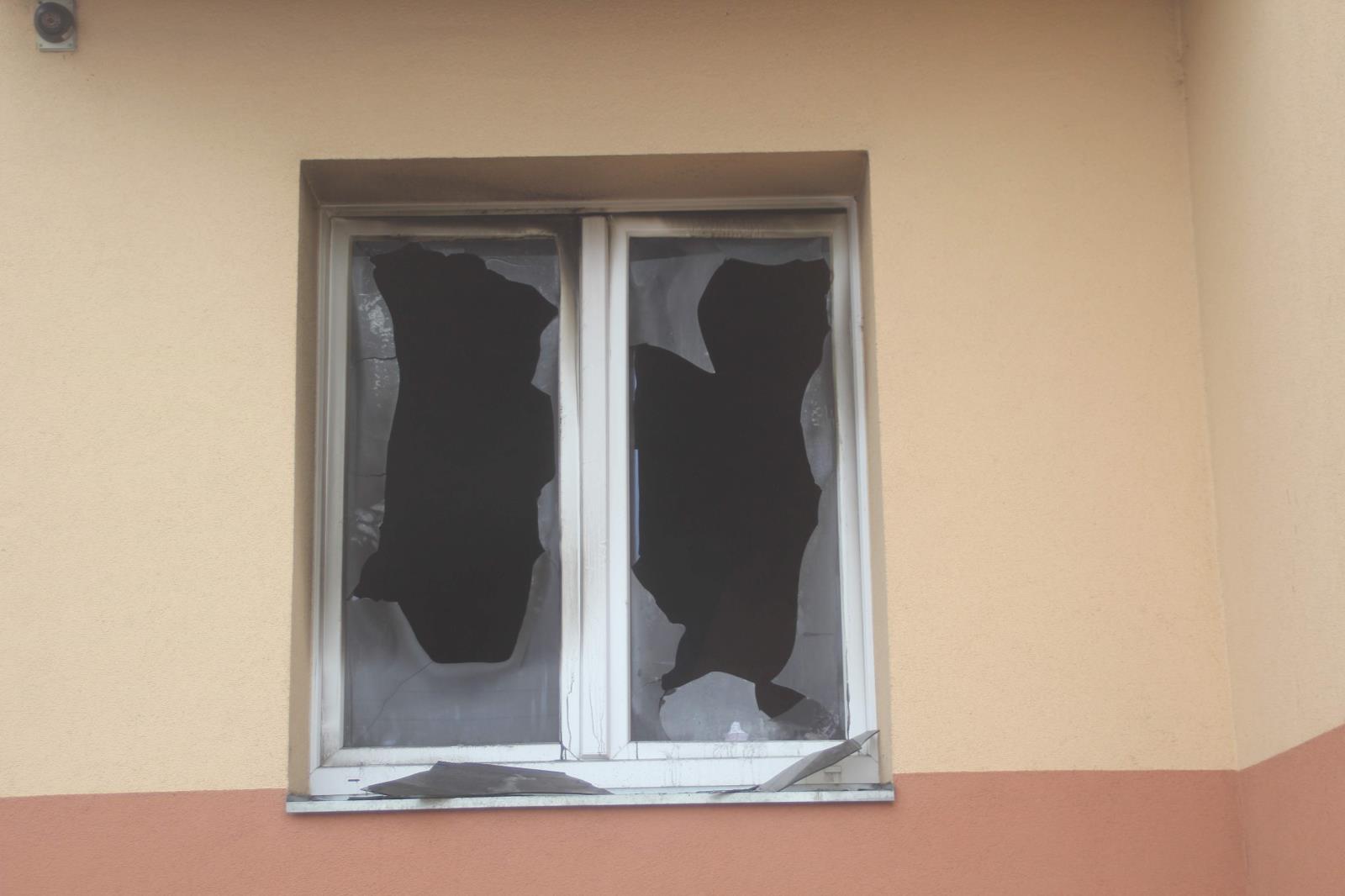 2 Požár bytu Štůrova ul. Teplice Trnovany (2).jpg