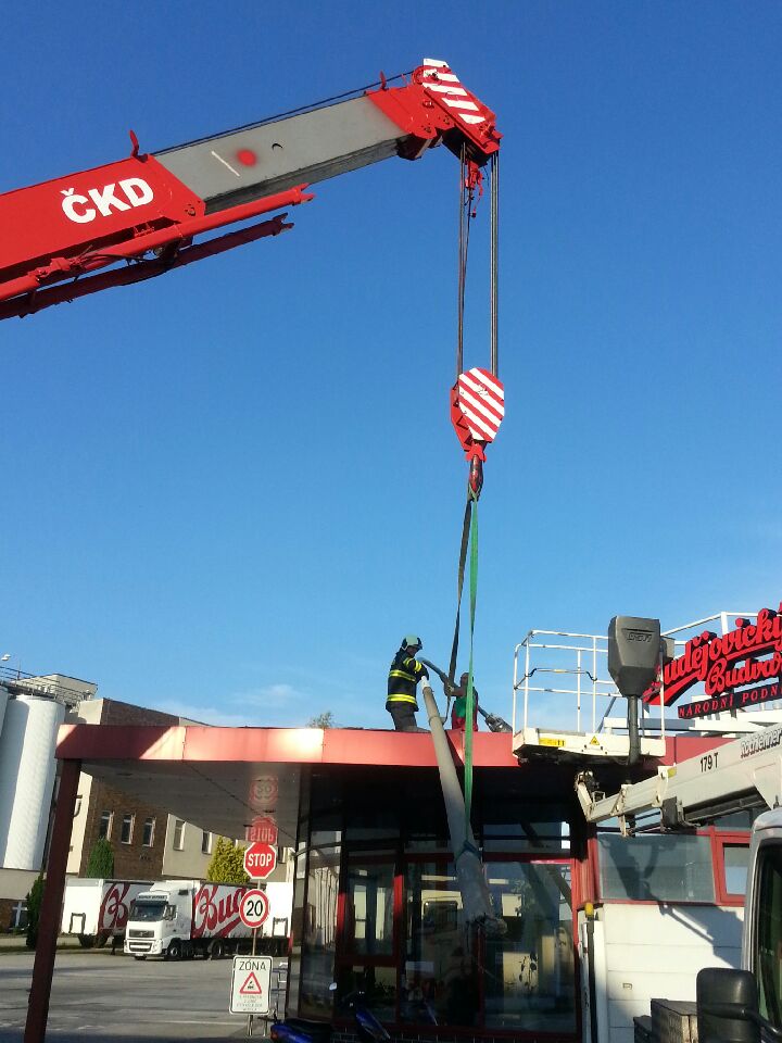 2 Spadlý sloup Budvar, České Budějovice - 12. 7.  2014 (3).jpg