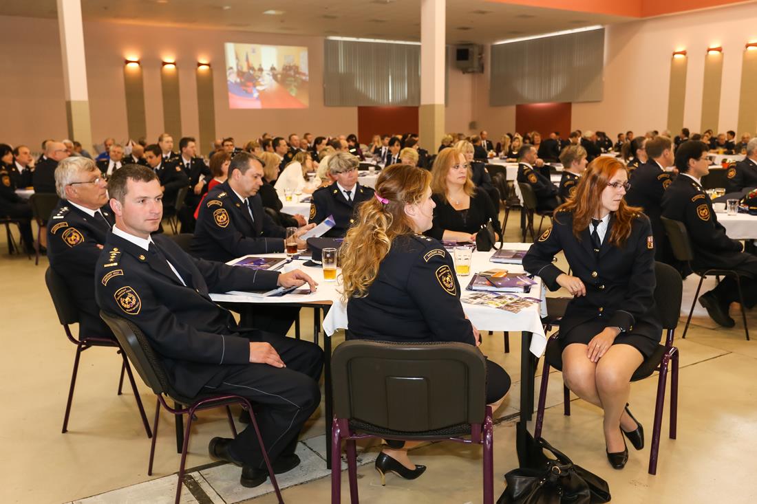 20 150 let hasičů v ČB - slavnostní aktiv - 12. 5. 2016 (48).JPG