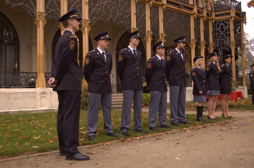 20 Slavnostní slib a předání medailí, Hluboká nad Vltavou - 15. 10. 2014 (20).jpg