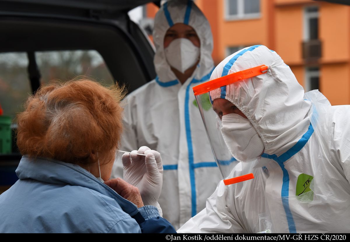 20201111A_Odběr COVID-19_Ks004.JPG