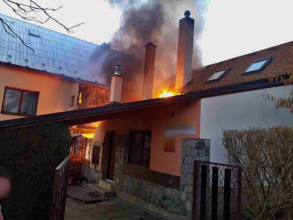 2022-02-25-Požár NB Blansko-Sloupečník/požár NB Blansko (1).jpg