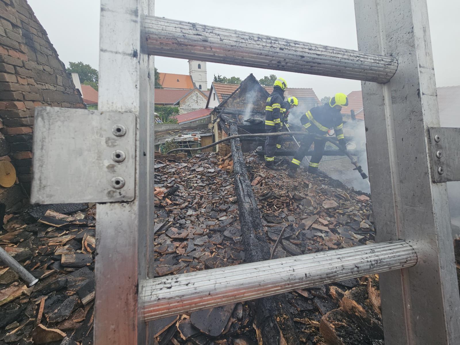 2025-08-21 Požár stodoly, Višňové/7.jpeg