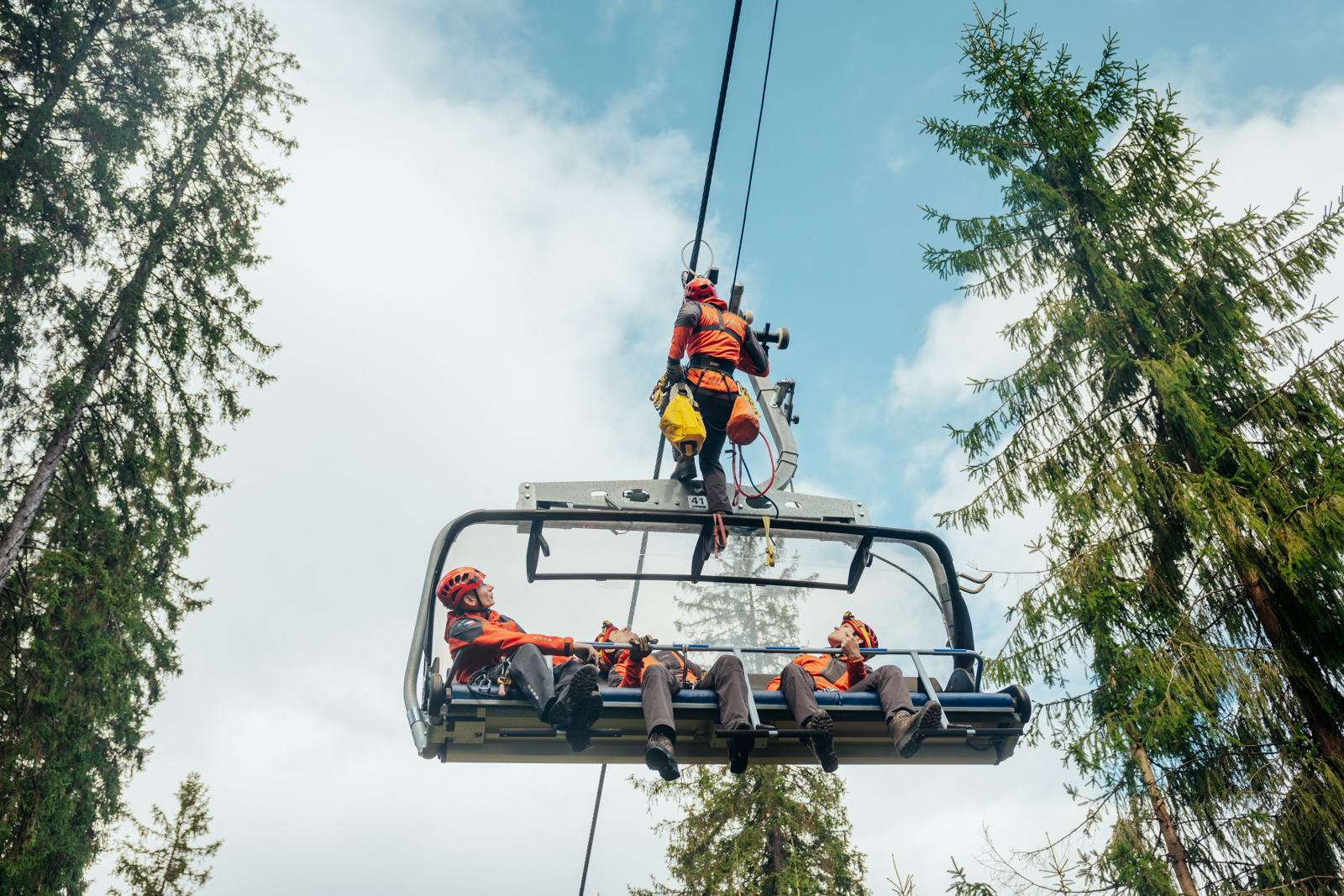 2025_11_16-lezci_lanovka (15).jpg