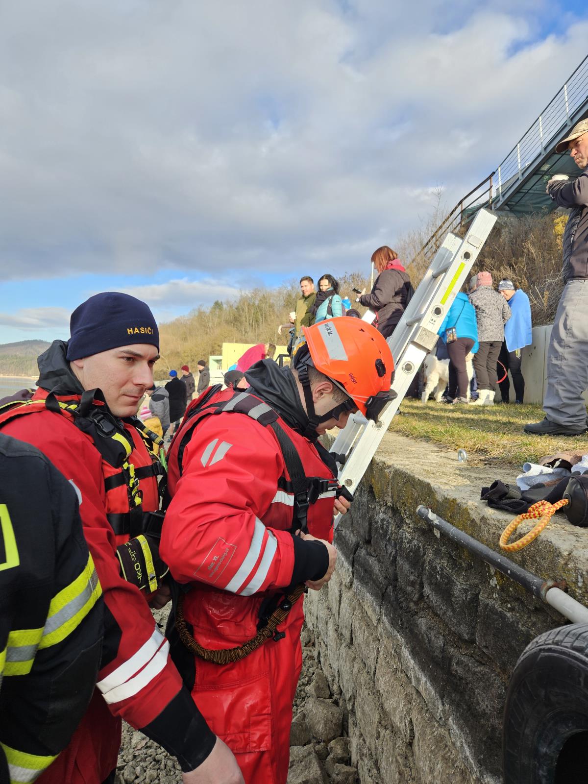 2026-01-04 Dobročinné otužování, HS Přehrada/otužilci přehrada (7).jpg