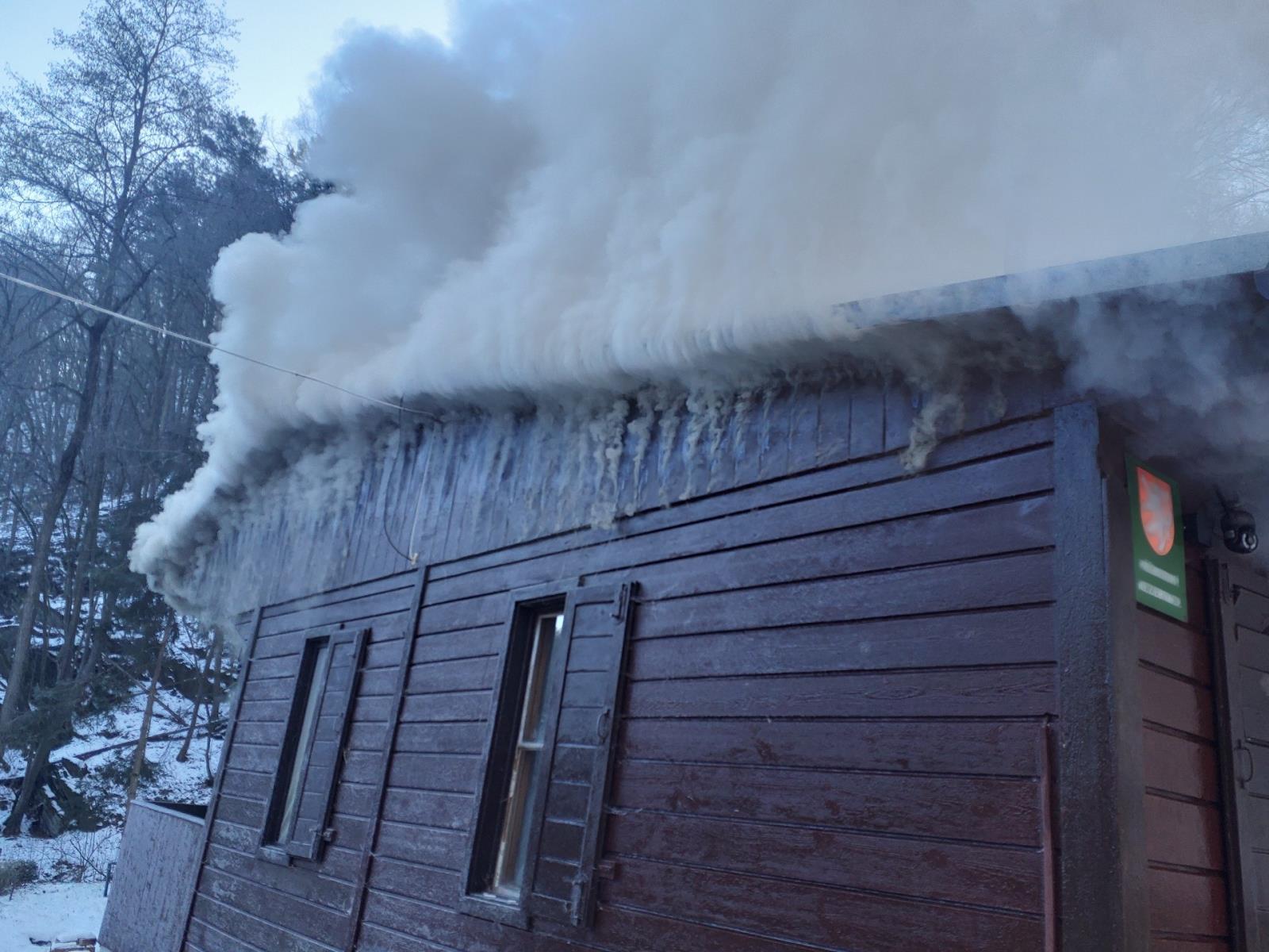 2026-01-04 Požár chaty, Senorady/Požár chaty Senorady (2).jpg