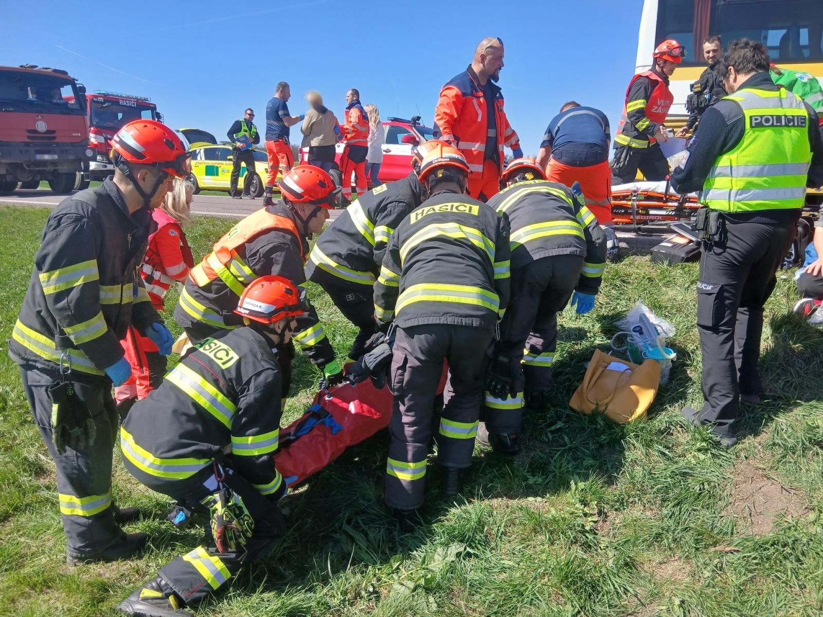 2026-04-07 DN bus x oa, Oleksovice, Znojemsko/4.jpg