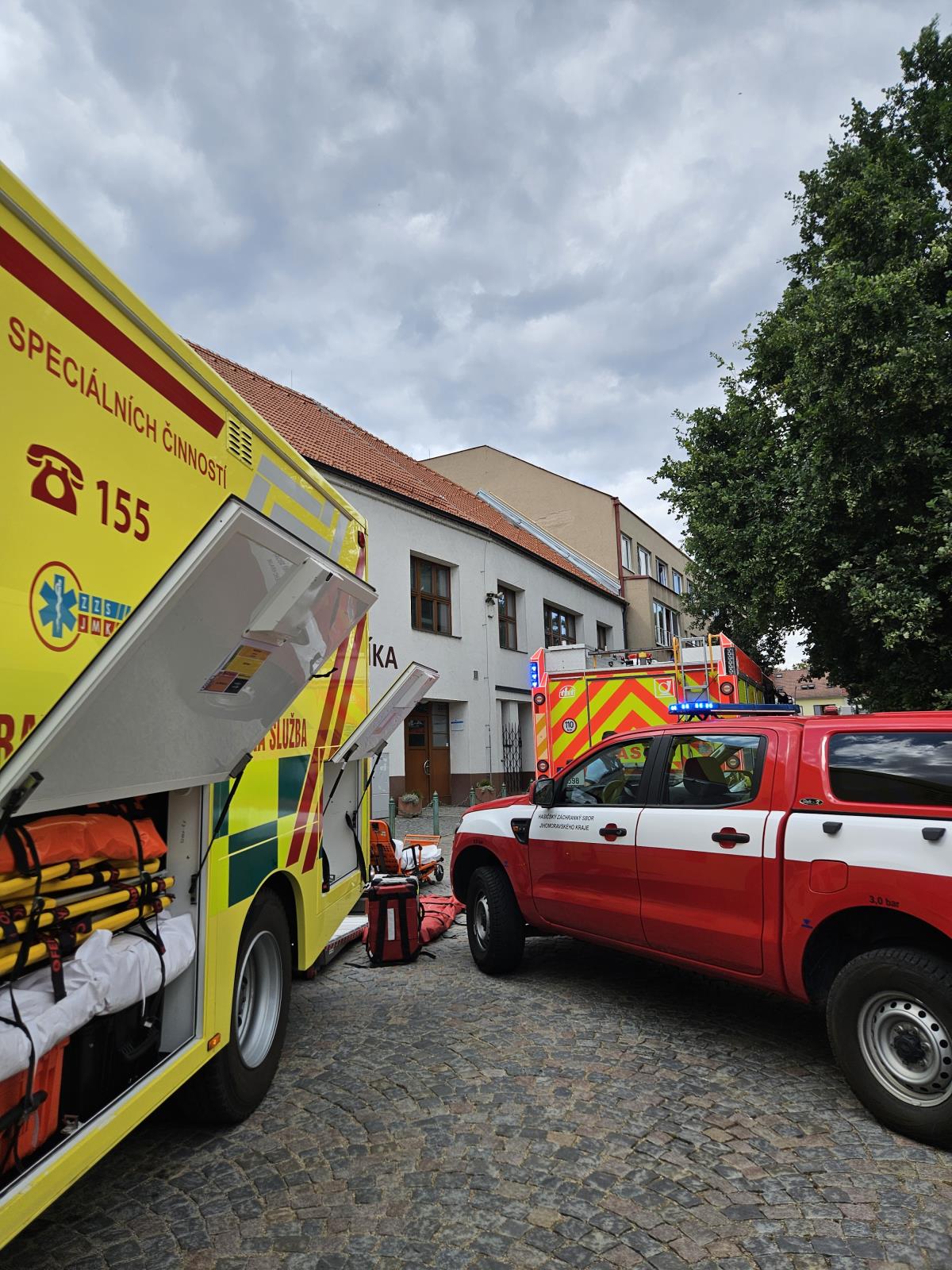 2026-07-27 Požár bytového domu, Ivančice/požár Ivančice (7).jpg
