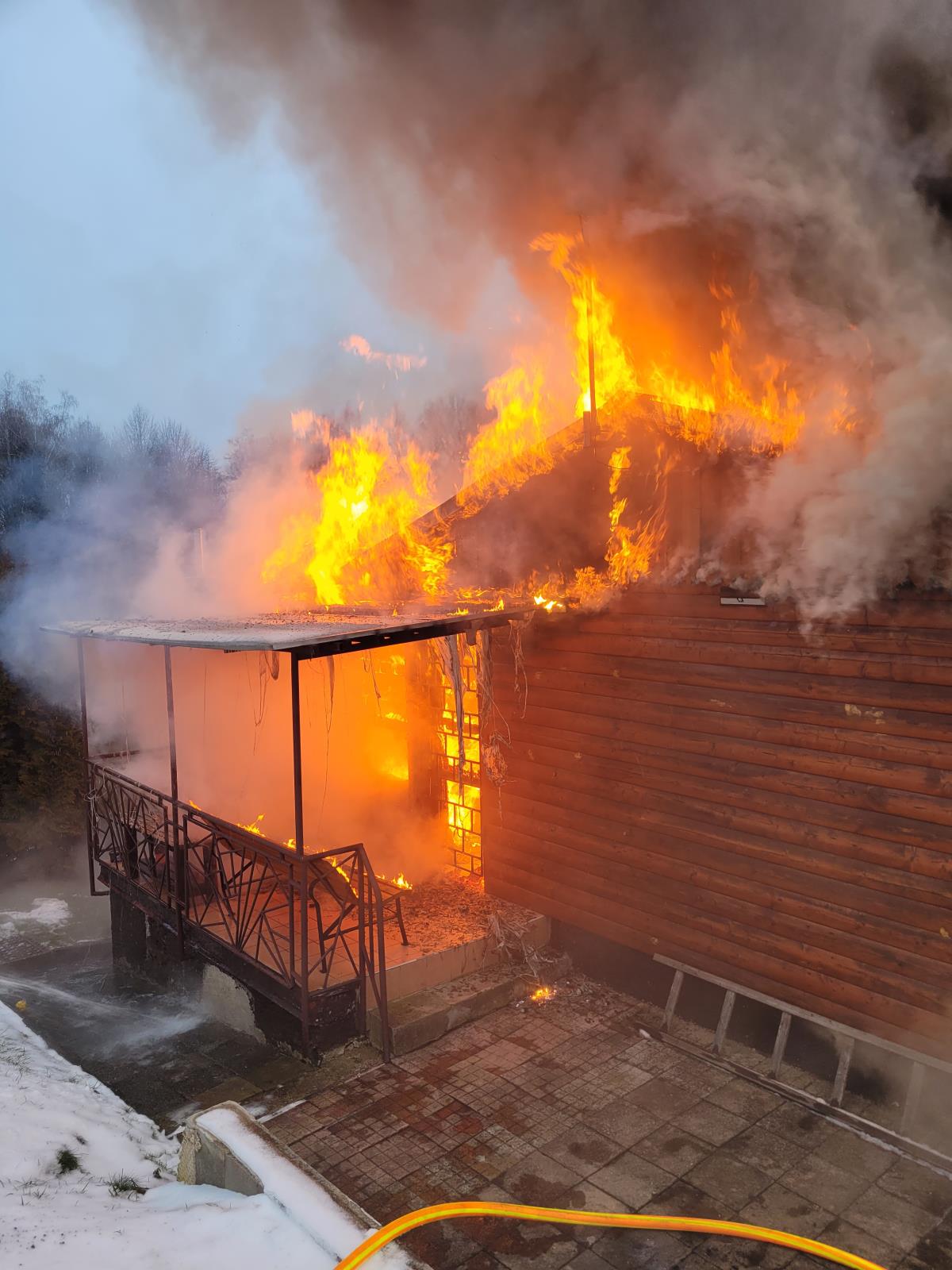 2026_01_08-Pozar_chaty_Terlicko (1).jpg