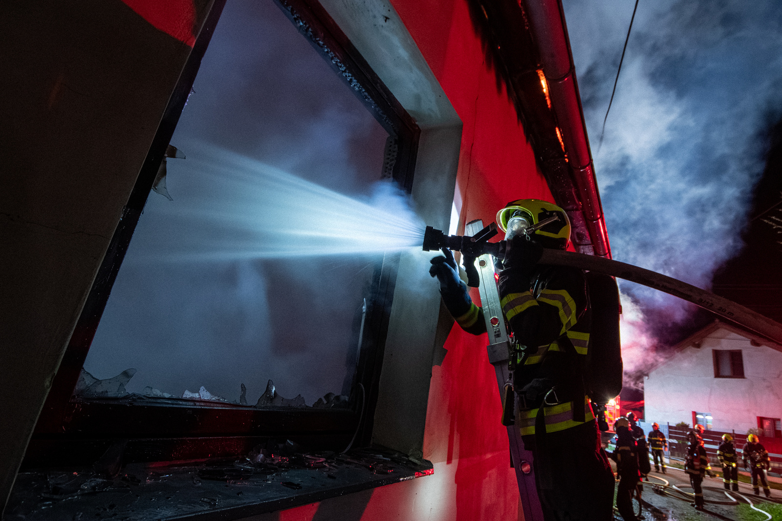 2026_04_07-Pozar_stodola_Paskov (2).jpg