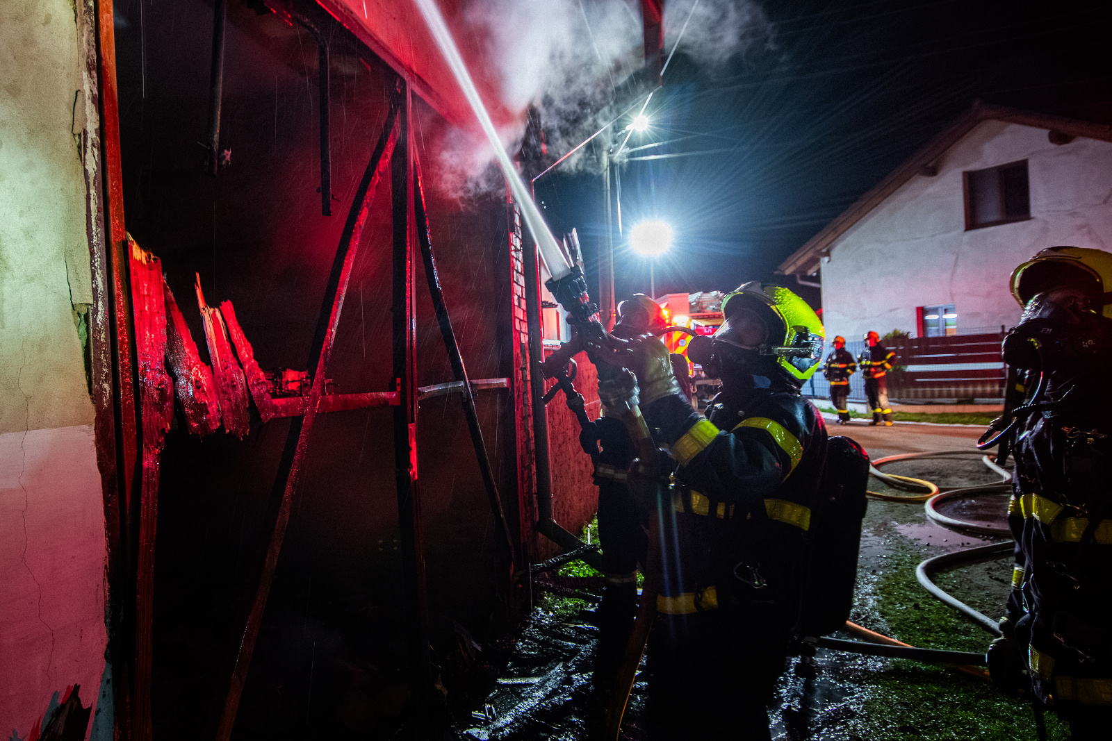 2026_04_07-Pozar_stodola_Paskov (6).jpg