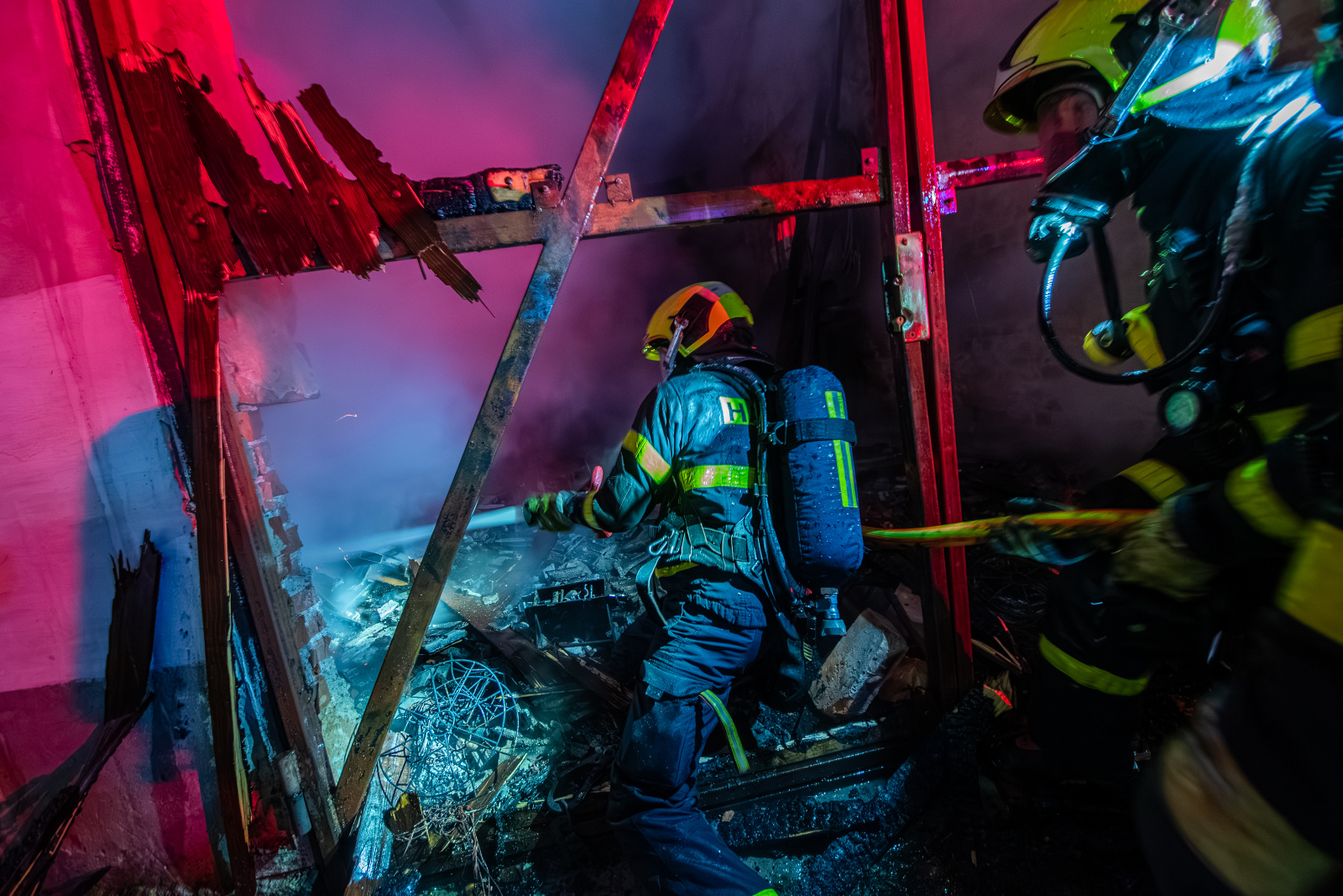 2026_04_07-Pozar_stodola_Paskov (7).jpg