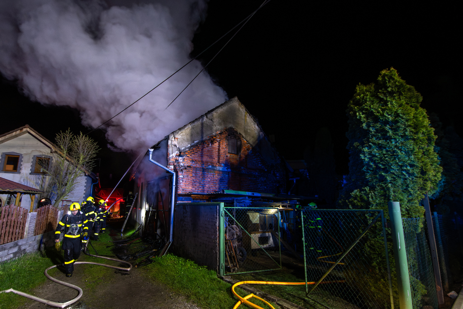 2026_04_07-Pozar_stodola_Paskov (9).jpg