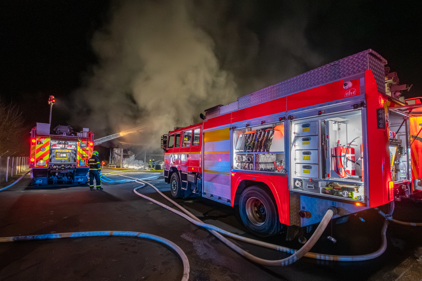 2026_04_17-Pozar_haly_Horni_Sucha (12).jpg