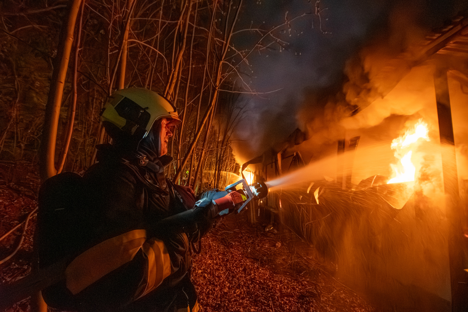 2026_04_17-Pozar_haly_Horni_Sucha (2).jpg