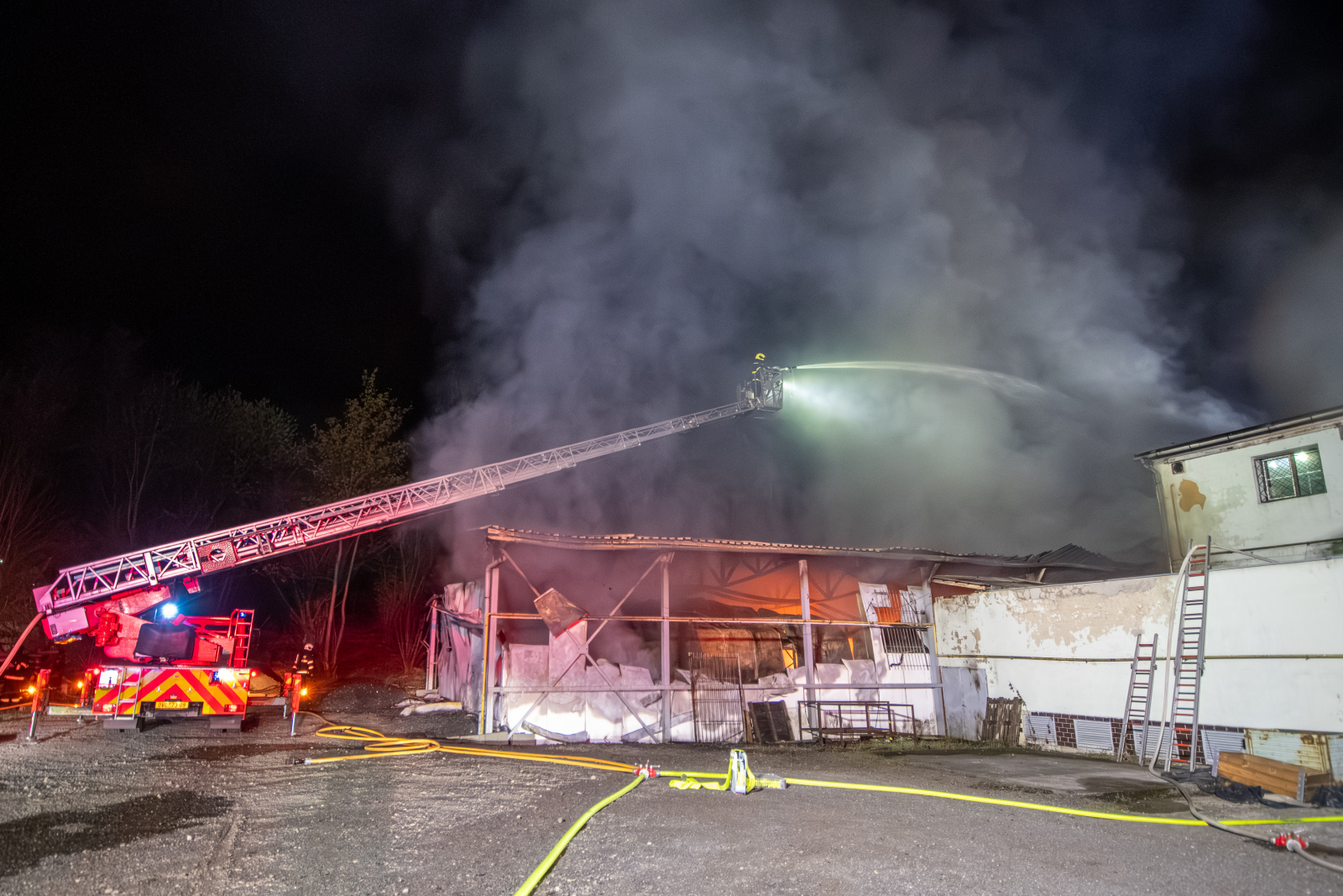 2026_04_17-Pozar_haly_Horni_Sucha (7).jpg