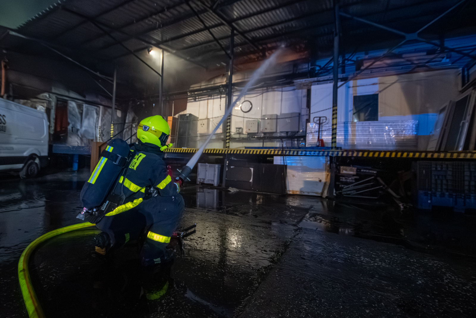 2026_04_17-Pozar_haly_Horni_Sucha (8).jpg