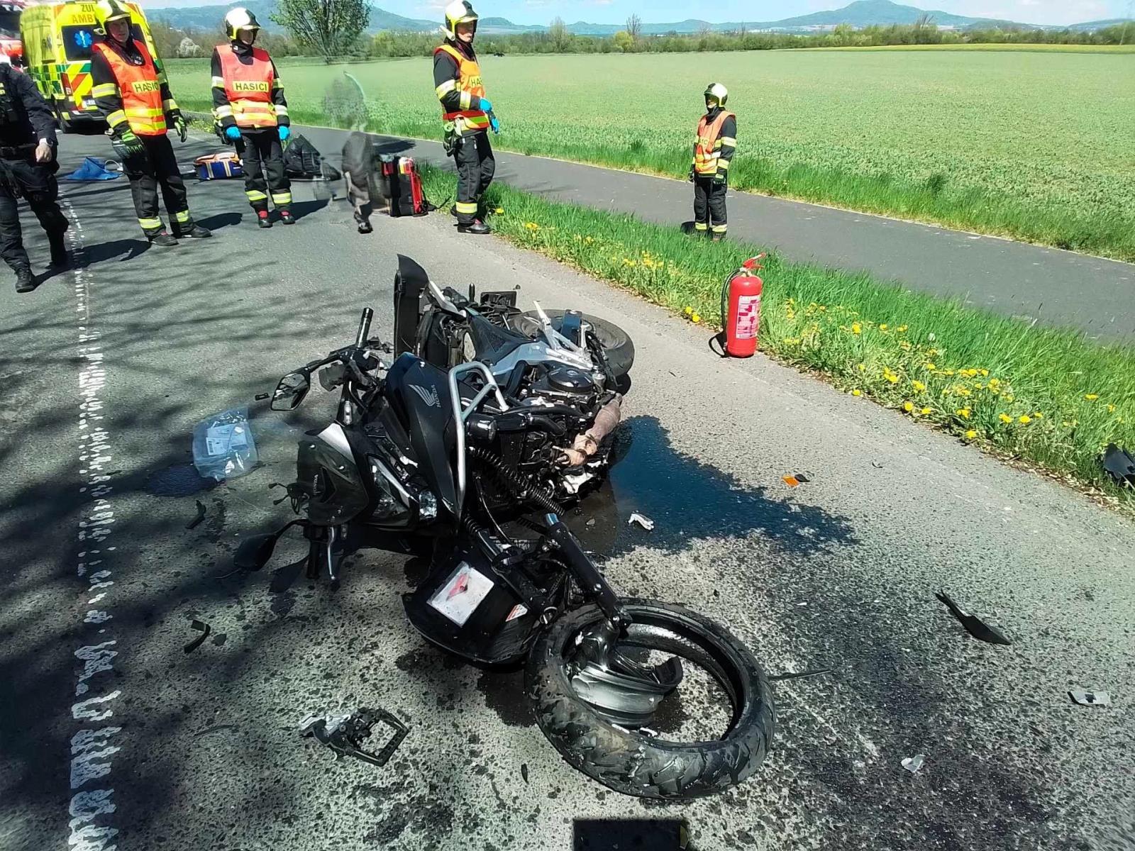 2026_04_26_DN_dve_motorky_LT