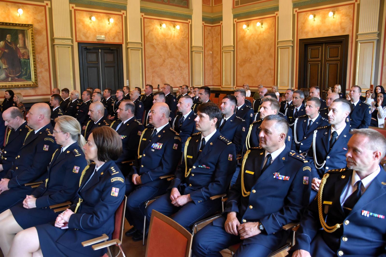 2026_05_12_medaile_Za_vernost_UL