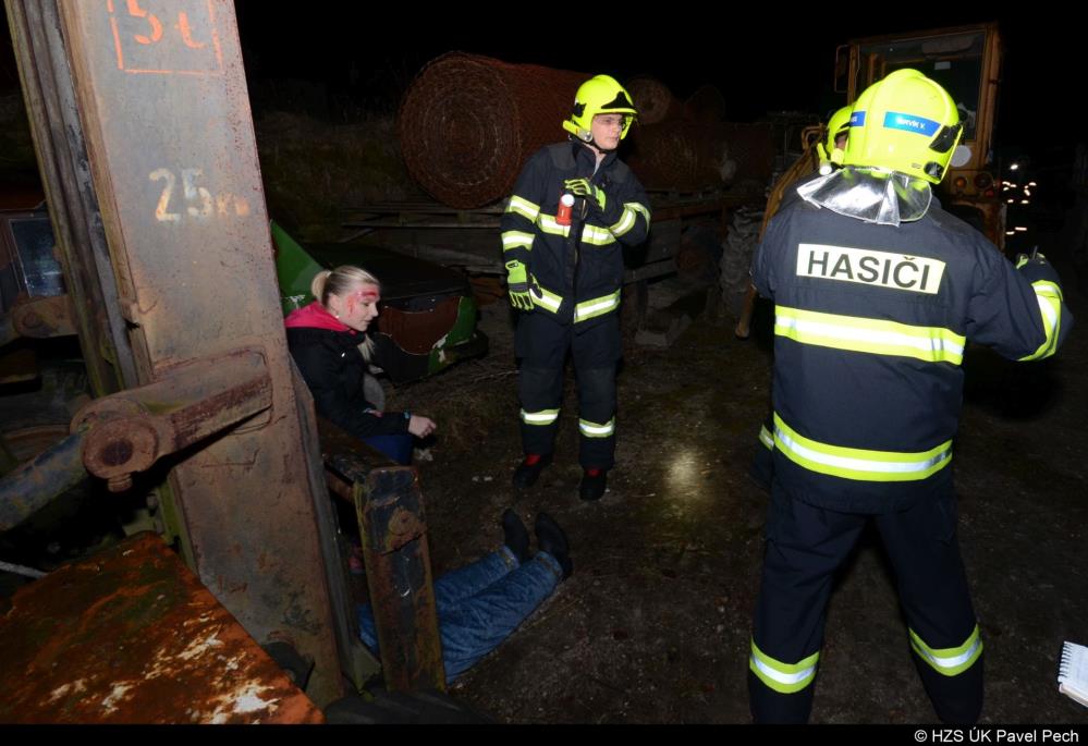 23.3.2016 prověřovací cvičení zavalená osoba 1.jpg