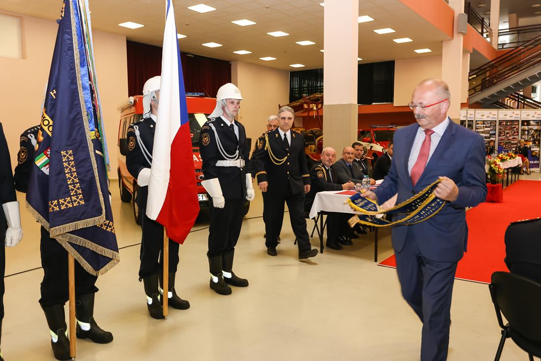 24 150 let hasičů v ČB - slavnostní aktiv - 12. 5. 2016 (52).JPG