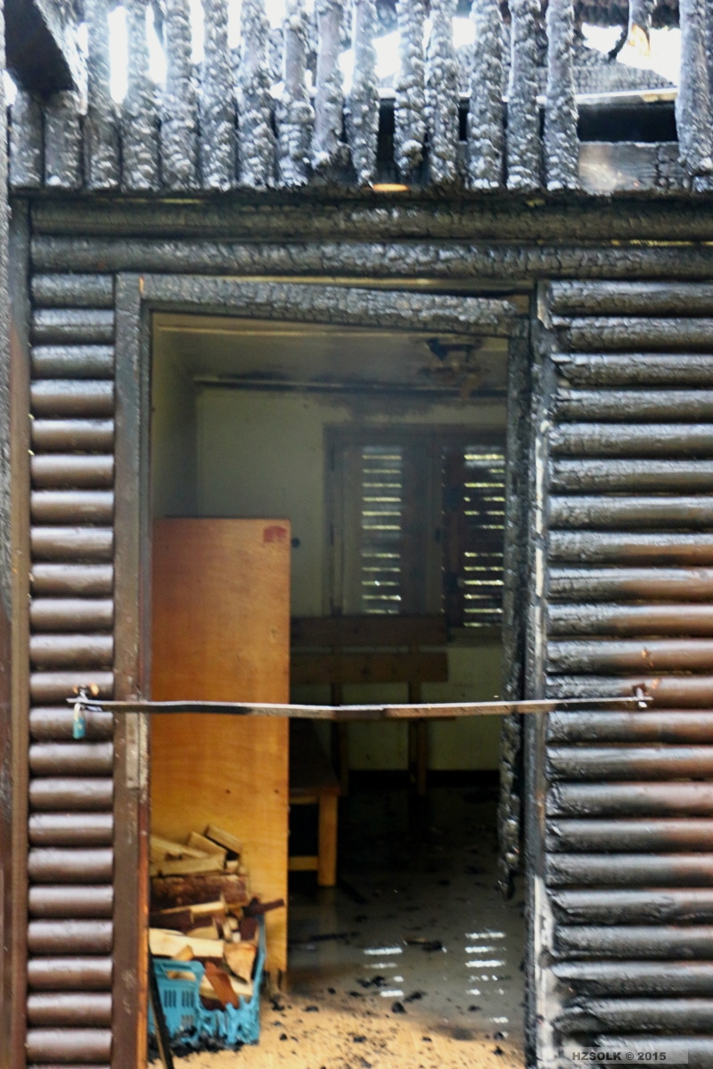 25 P_NB_2-5-2015 Požár chaty Jivová směr Domašov nad Bystřicí (9).JPG