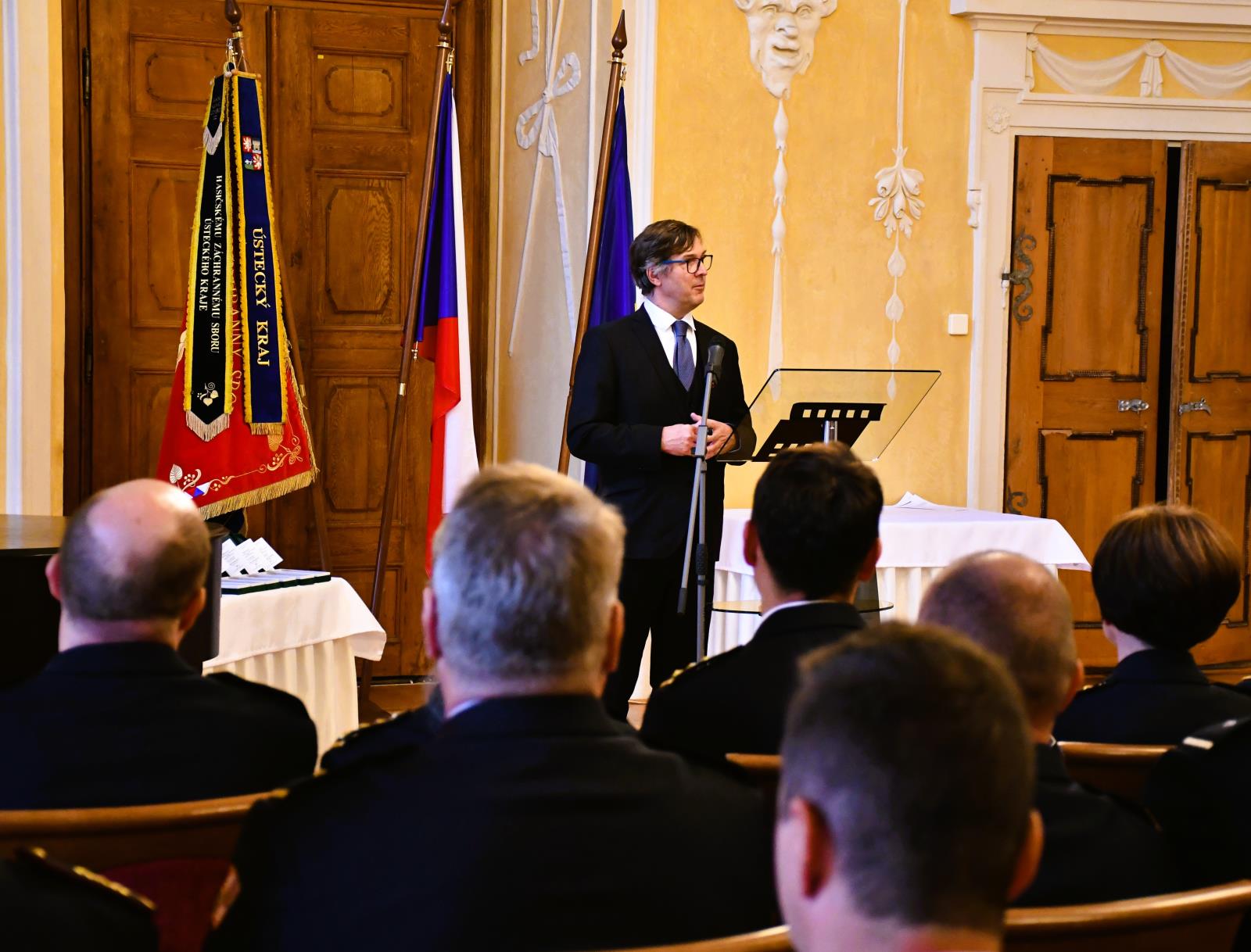 25_05_28_medaile_vernost_UK